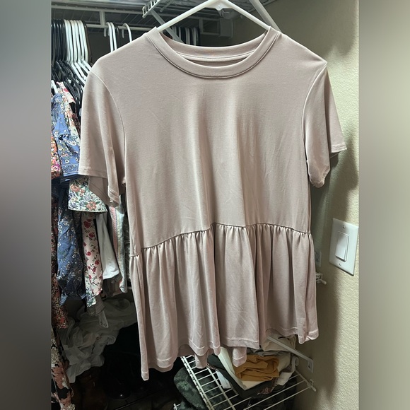 Elegant Pink Women's Top - Picture 1 of 1